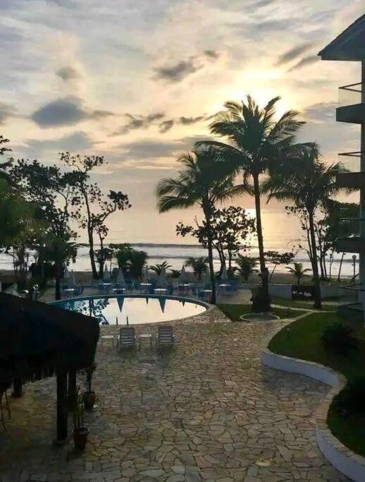 Apartment Excelente Nr 317, 2dormitorios, Pe Na Areia Toninhas Com Piscina
