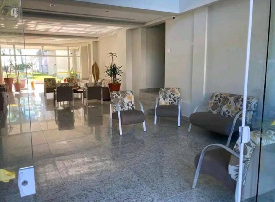Apartment Excelente Nr 317, 2dormitorios, Pe Na Areia Toninhas Com Piscina *