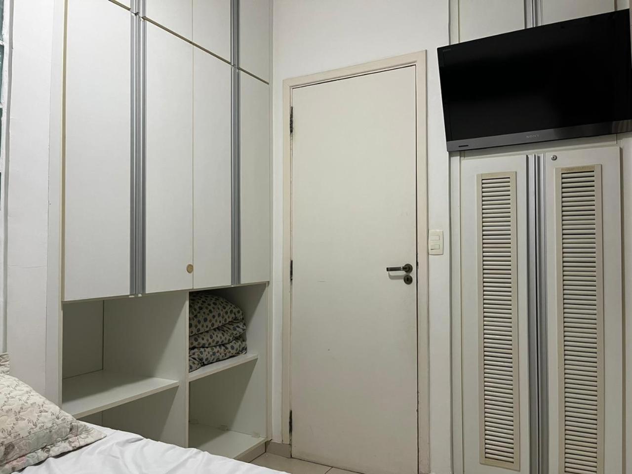Apartment Excelente Nr 317, 2dormitorios, Pe Na Areia Toninhas Com Piscina Ubatuba