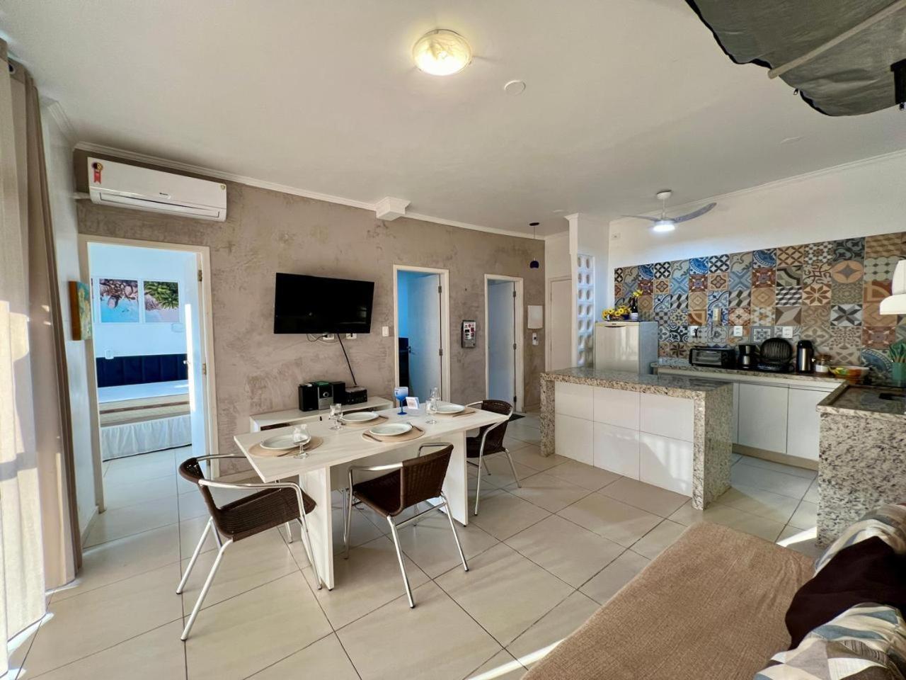 Apartment Excelente Nr 317, 2dormitorios, Pe Na Areia Toninhas Com Piscina